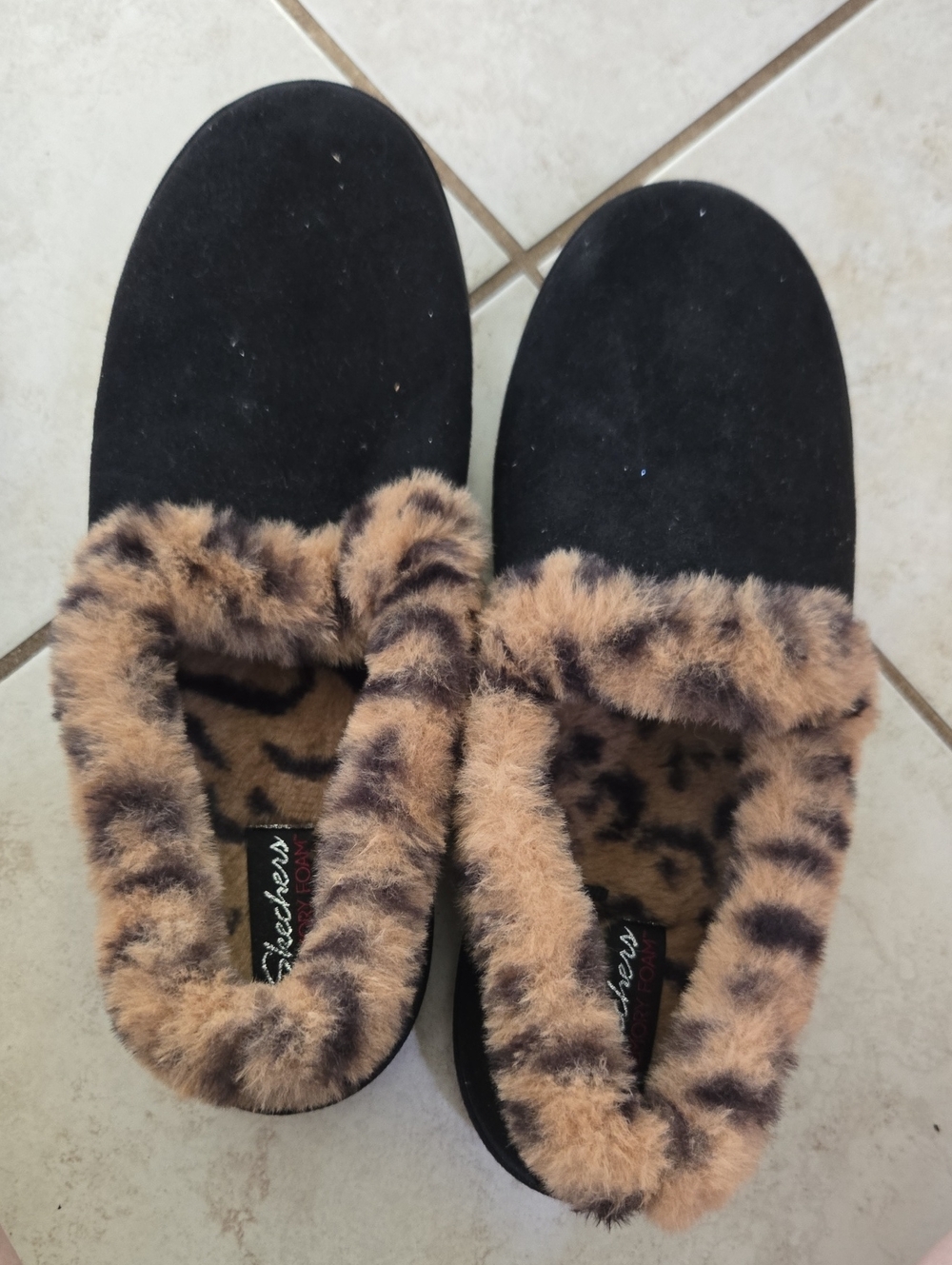 Skechers Black Slippers with Leopard-Print Faux Fur Trim